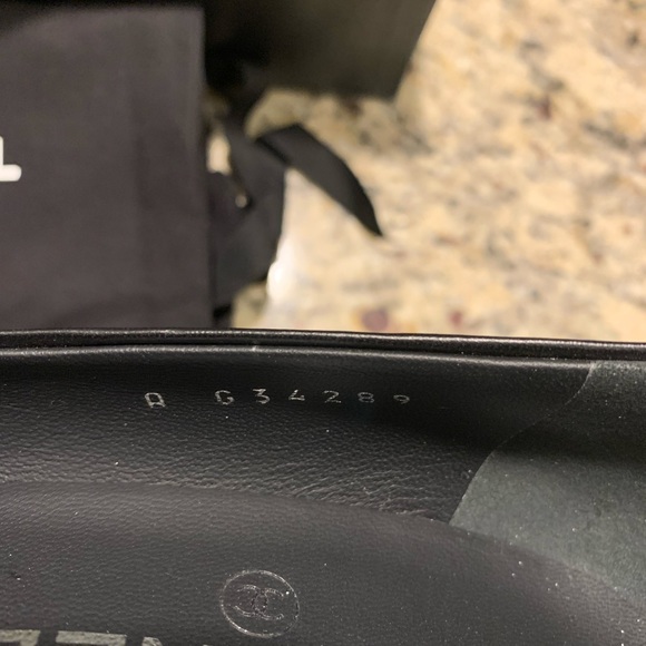 SoldxxxxxxxxChanel Simple Pumps - Picture 5 of 9